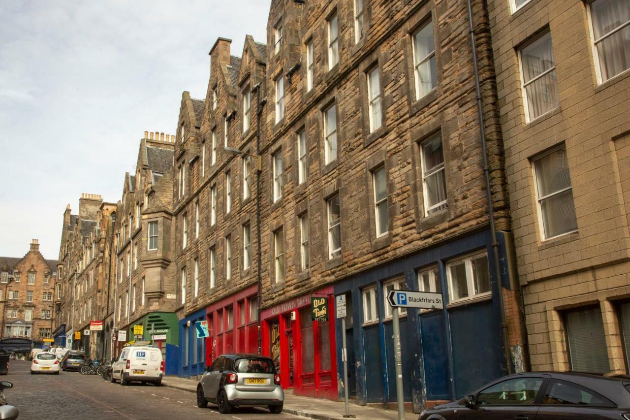 Spacious 2 Bed Apartment In The Heart Of Old Town Edimburgo Esterno foto