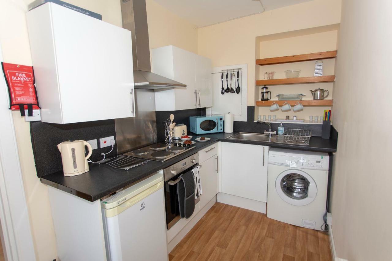 Spacious 2 Bed Apartment In The Heart Of Old Town Edimburgo Esterno foto